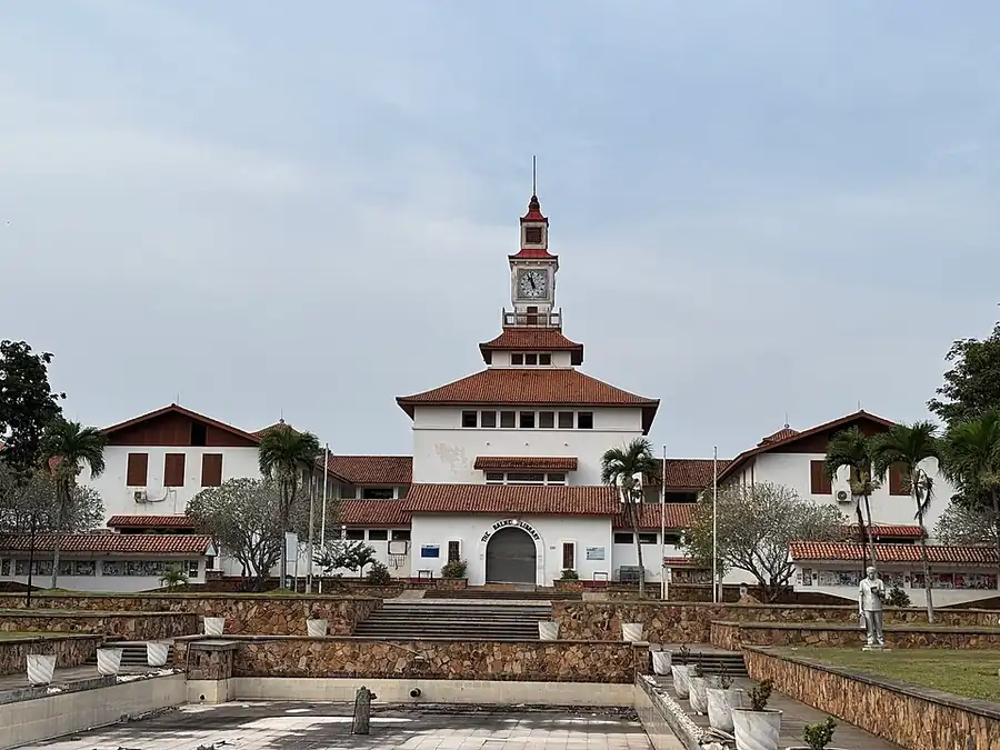 The Balme Library at the University of Ghana, Legon, seen across its forecourt.